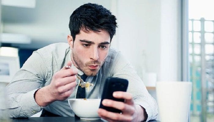 Cara Cek Screentime di HP Android & iPhone Biar Nggak Kebablasan Main HP