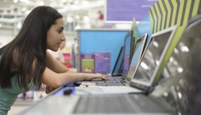6 Kesalahan Fatal Waktu Beli Laptop Baru yang Sering Banget Kejadian