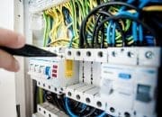 7 Penyebab dan Cara Atasi Tegangan Listrik Tidak Stabil