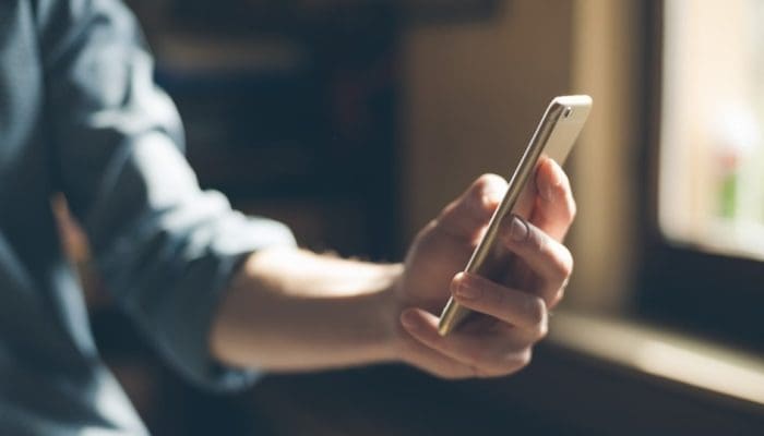 Tips Ampuh Atasi HP Nggak Bisa Disentuh Sama Sekali