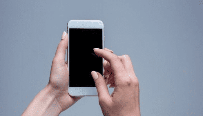 Layar HP Tiba-Tiba Ngeyel? 7 Cara Terbaru Mengatasi Layar Tidak Bisa Disentuh