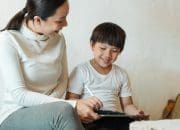 Orang Tua Wajib Tau! Begini Cara Cek Chat WhatsApp Anak Secara Halus