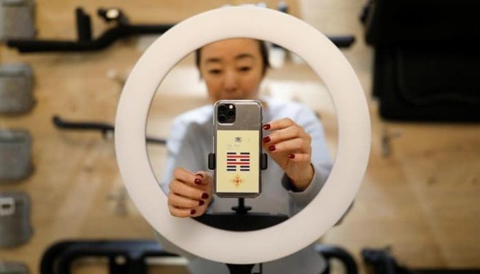 6 Pilihan Smartphone Dengan Baterai Awet Untuk Live TikTok