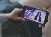 Cara Praktis Nonton TV di HP Dengan dan Tanpa Aplikasi